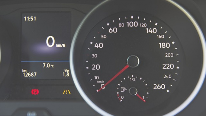 Schriftliche Anfrage: Beschaffung Dialog-Displays